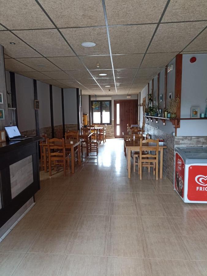 Taberna Albergue Municipal De Ages Kültér fotó